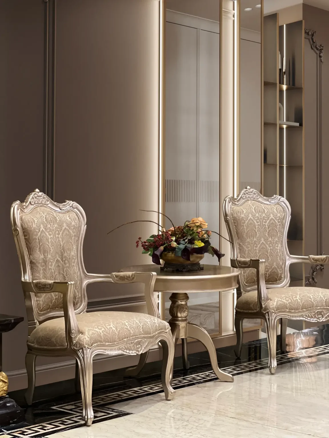 BARCONI ARM CHAIR